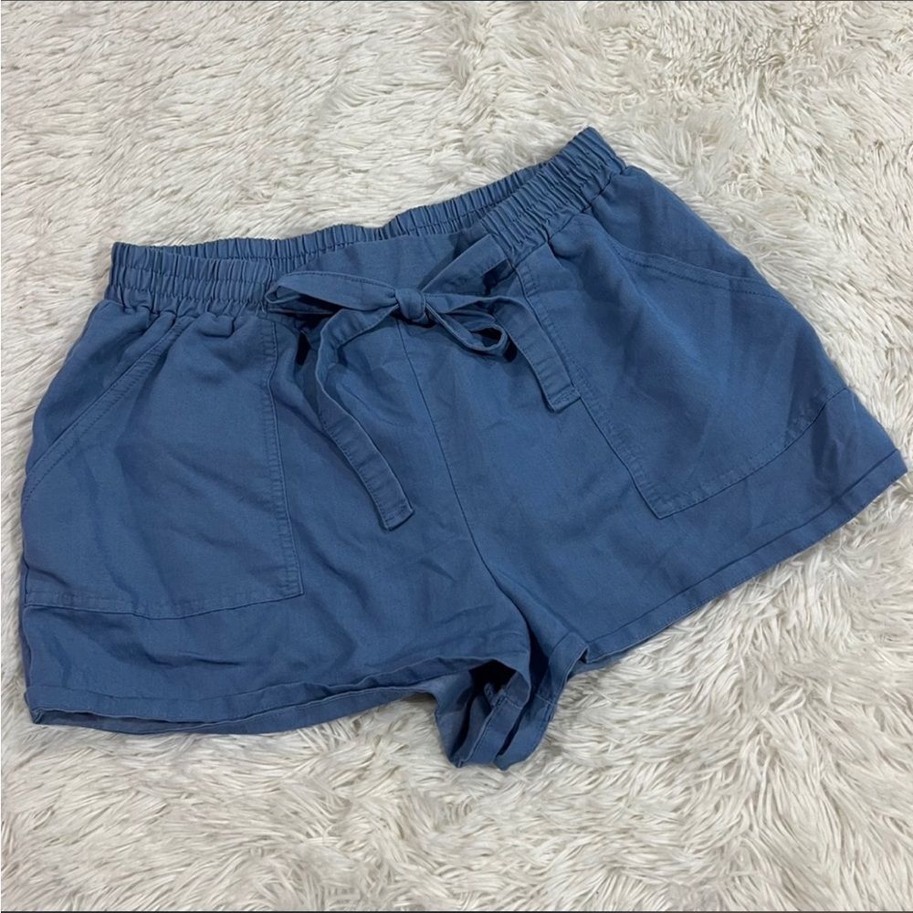 Joe B blue shorts L
